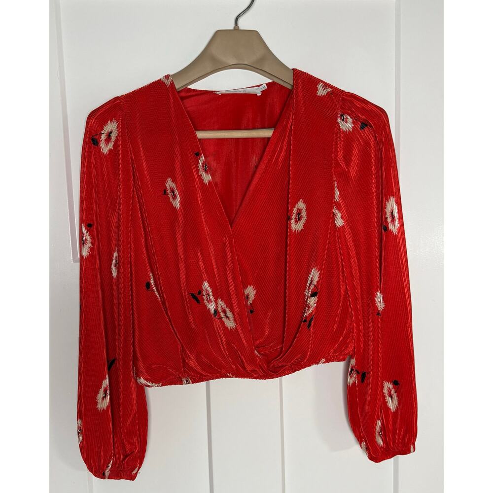 ASTR The Label Vneck Pleated Long Sleeve Surplice Blouse Red Floral SMALL